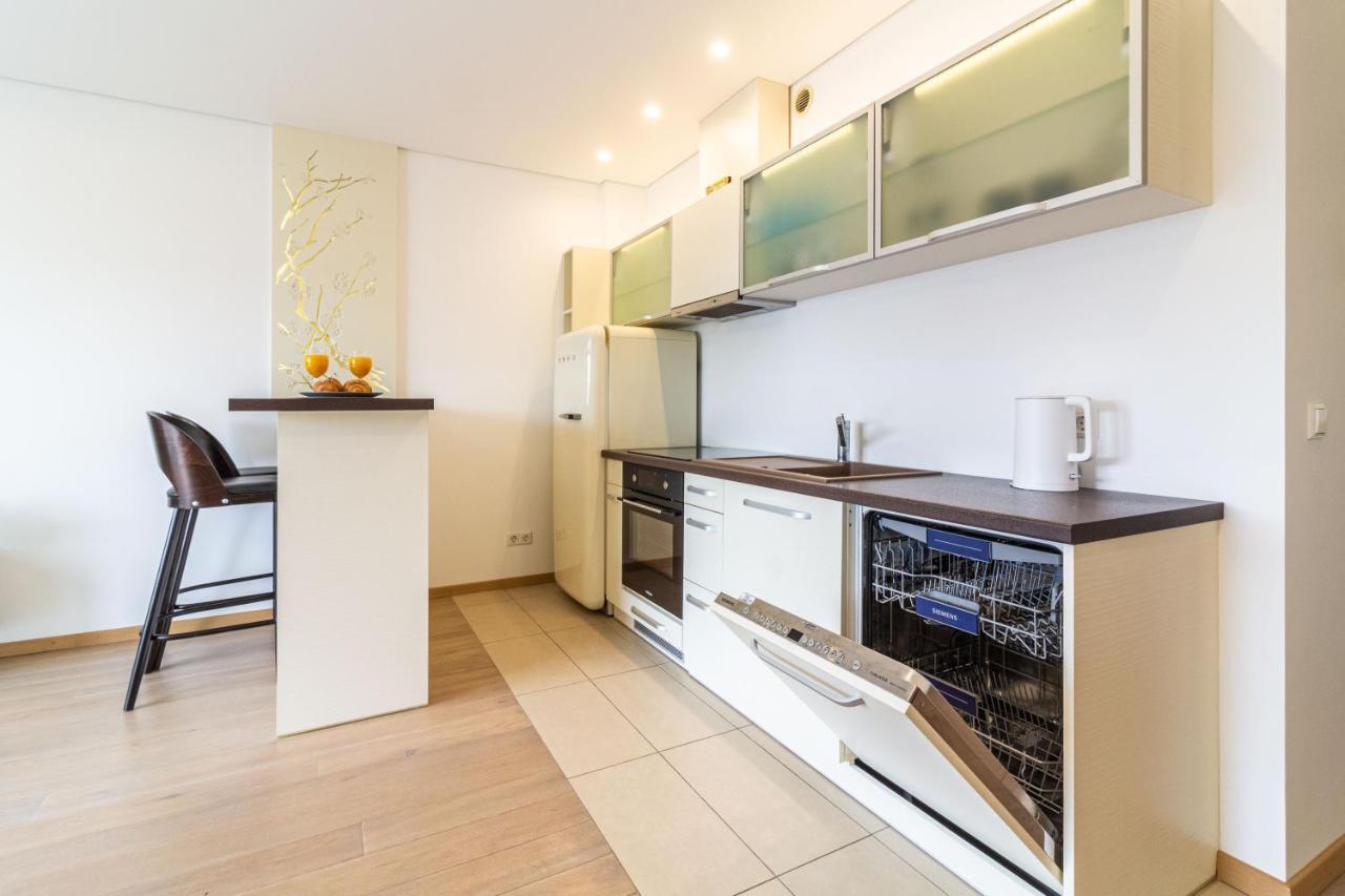 Cohost I Sunny Center Apt, Covered Parking, Balcony & Self Check-In Kaunas Exteriör bild