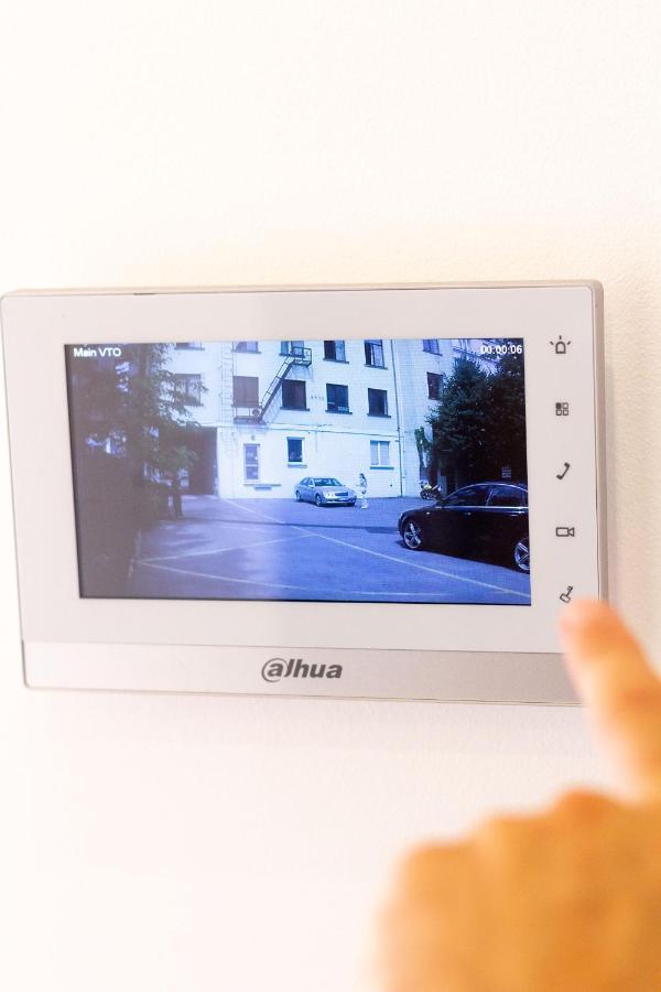 Cohost I Sunny Center Apt, Covered Parking, Balcony & Self Check-In Kaunas Exteriör bild