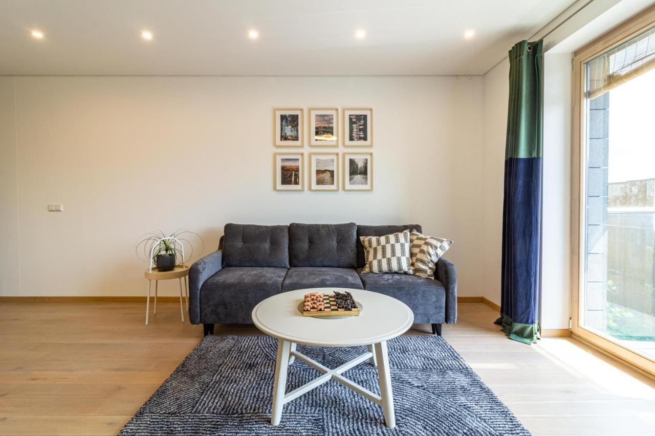 Cohost I Sunny Center Apt, Covered Parking, Balcony & Self Check-In Kaunas Exteriör bild