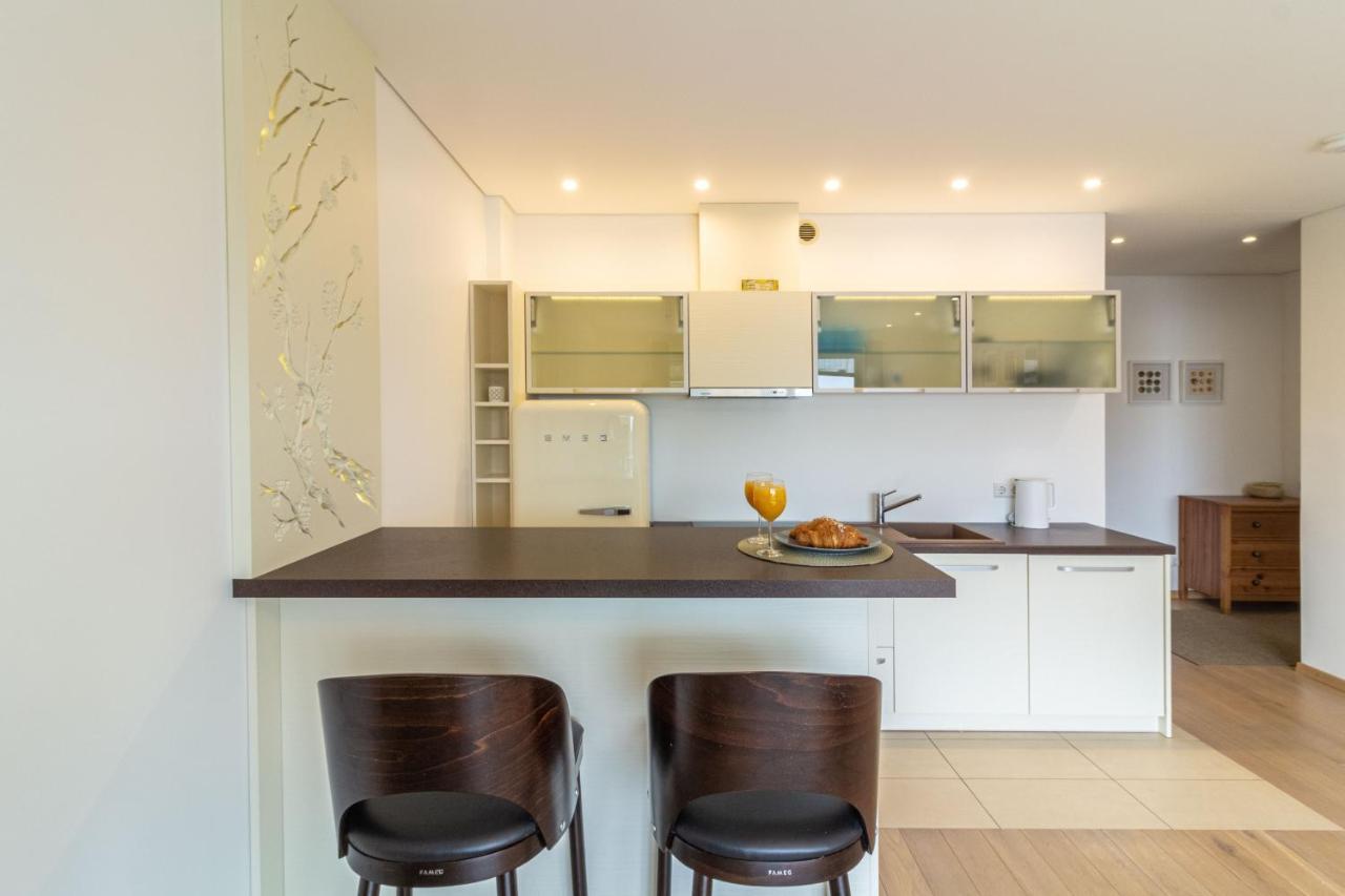 Cohost I Sunny Center Apt, Covered Parking, Balcony & Self Check-In Kaunas Exteriör bild